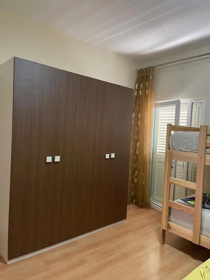 Et Apartaments Tirana Apartamento